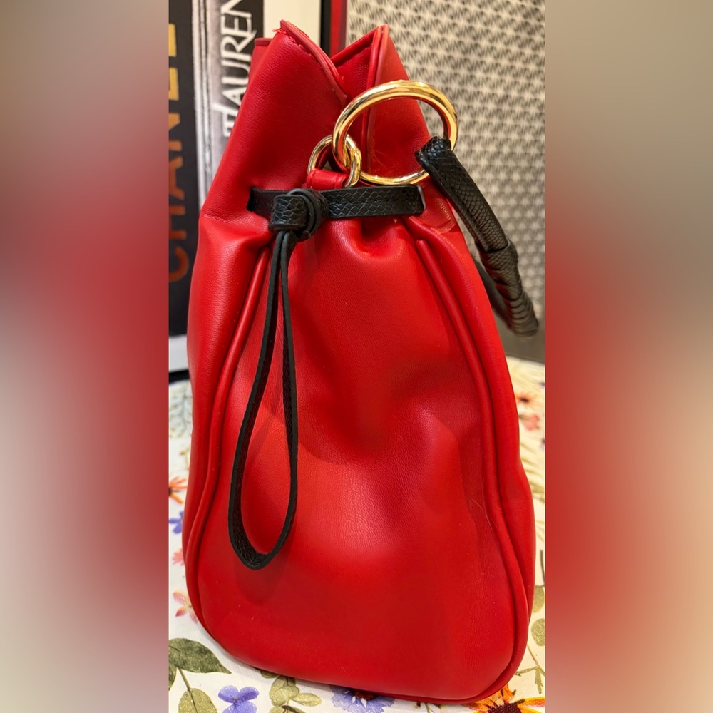 ❤️BADGLEY MISCHKA RED VEGAN LEATHER SHOULDER BAG/CROSSBODY & PURSE CHARM - Picture 7 of 14